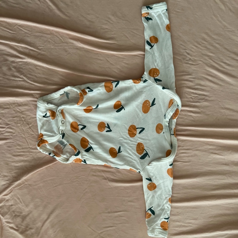 Baby oranges bodysuit
